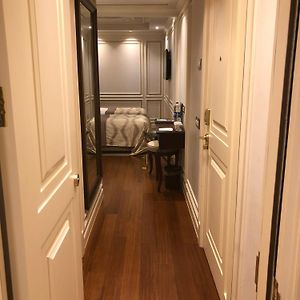 Connecting Family Rooms